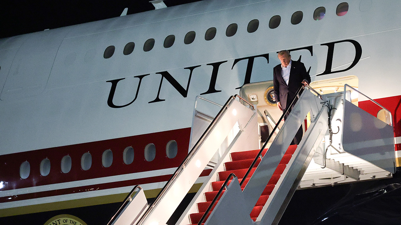 Trump Took Backup Plane After Iran Threat, Report Says