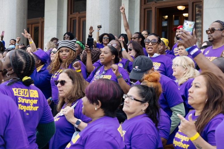 Connecticut lawmakers grapple with looming state employee pension contract