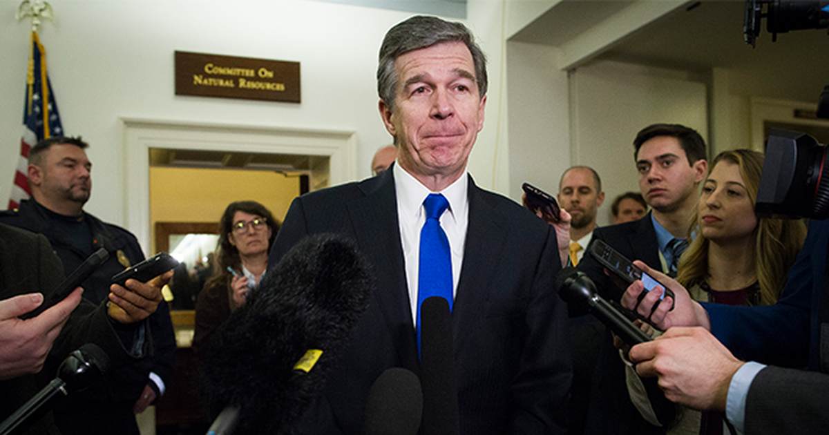 Roy Cooper Lets Criminal Illegal Alien Roam Freely, ICE Arrests - The Joe Messina Show