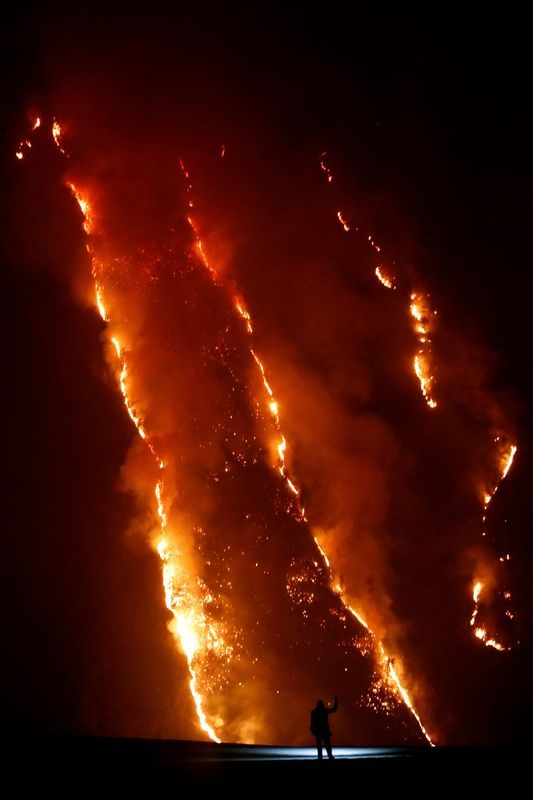 Indonesia Closes Mount Bromo