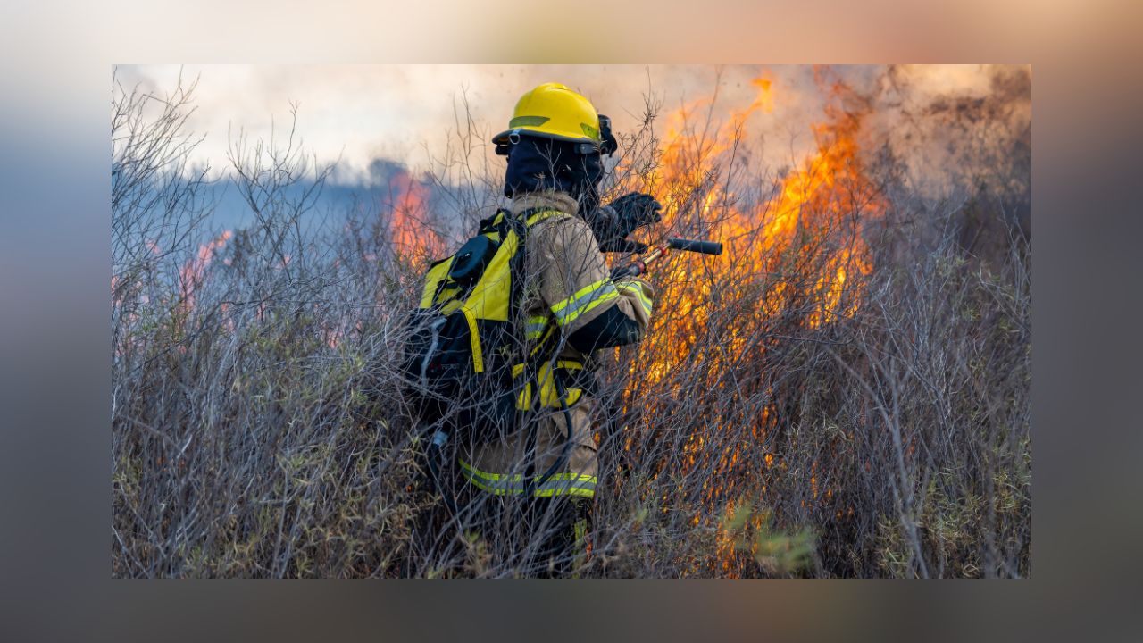 North Texas Battles Grass Fires On 20th Day Of 100-Degree Temperatures
