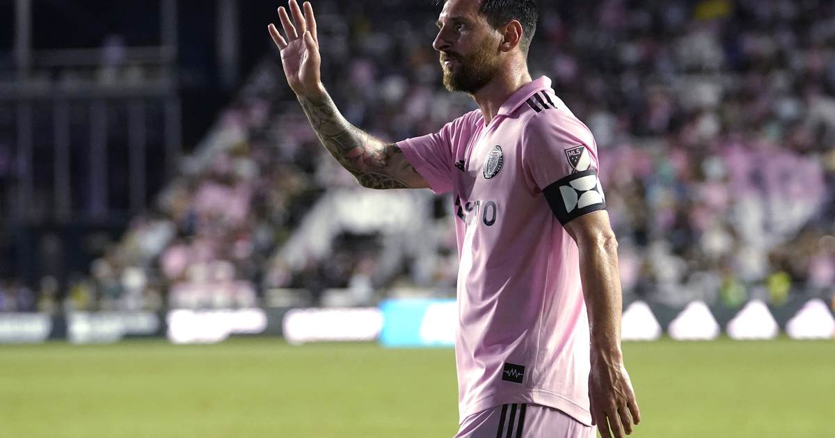 Soccer Legend Lionel Messi to Retire From International Play - The Joe Messina Show