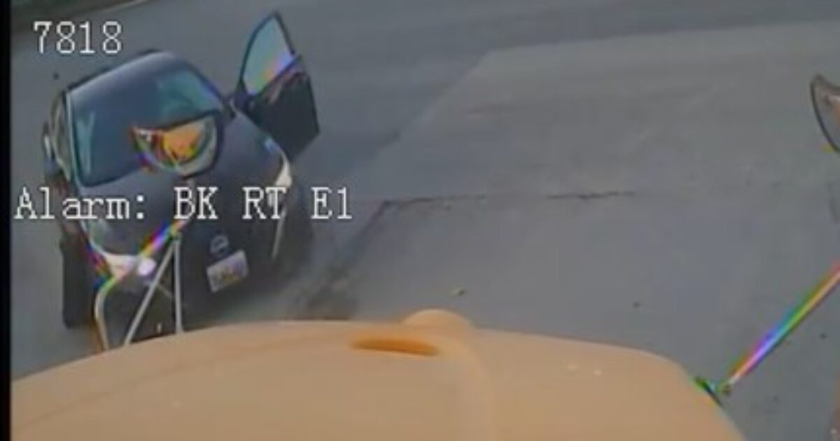 Wanted Florida Man SLAMS into School Bus Full of Terrified Children During Police Chase, Then Flees The Scene: “Daddy, I’m Scared” (VIDEO) * The Gateway Pundit * by Cullen Linebarger