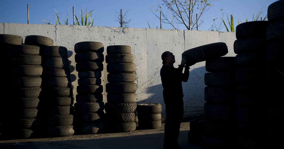 Newsom Law Forces 70% Tire Ban, Prices Soar By Hundreds - The Joe Messina Show