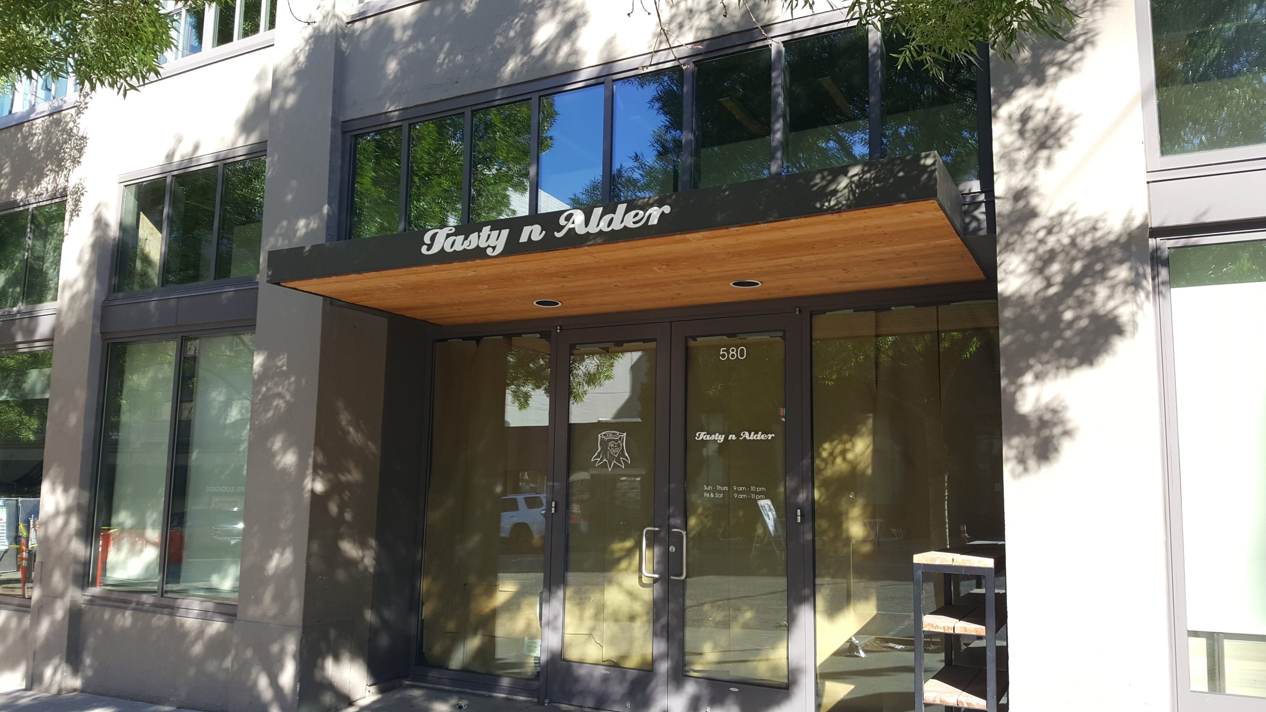 Breakfasting at Tasty n Alder Is One of Portland’s Great Secular Rituals