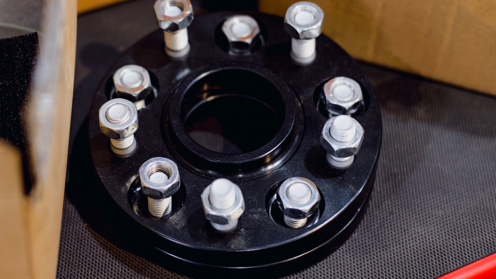 Wheel Adapters Explained, Uses, Safety, And Key Risks