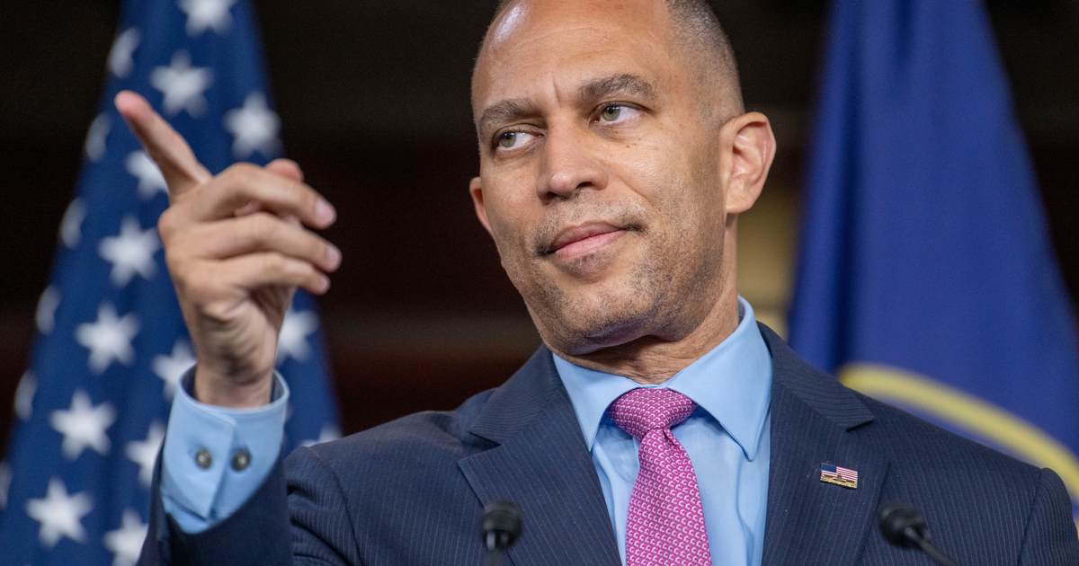 You Could Probably Guess Which Issue Is Splintering Dems and Giving Hakeem Jeffries Headaches