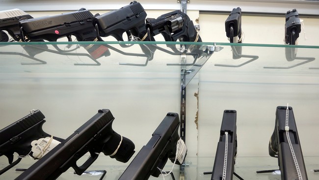 TX Bank Robber Brings Knife to Gunfight, Which Ends As You'd Expect