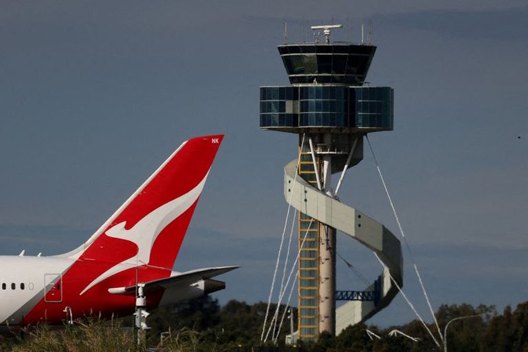 Sydney Airport near‑miss highlights high fatigue risk among air traffic controllers